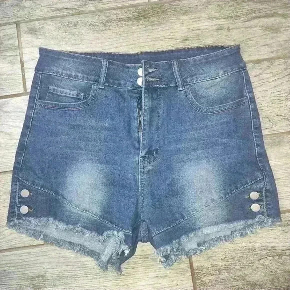 Shein Denim distressed plus size 1x shorts #280 - Picture 1 of 2